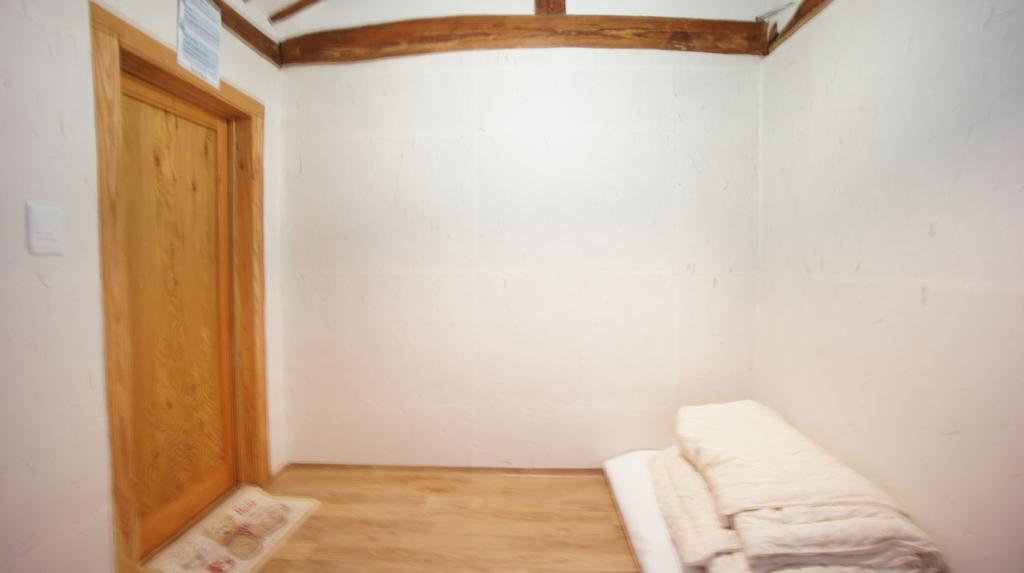 ג'אונג'ו 1928 Suimmaru Hanok Guesthouse חדר תמונה