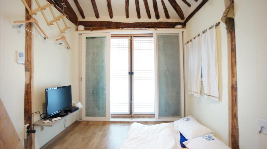 ג'אונג'ו 1928 Suimmaru Hanok Guesthouse חדר תמונה